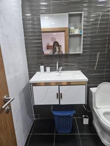 Ένα μπάνιο στο sci lyo