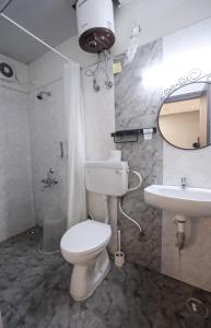 Ένα μπάνιο στο Hotel White Fields Hitec City, Hyderabad
