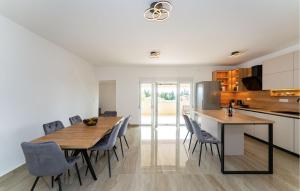 Gallery image of 3 Bedroom Stunning Home In Benkovac in Benkovac