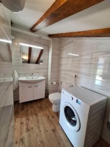 Galería fotográfica de Apartments Šišević - Comfort Apartments with Balconies and Sea View en Slano