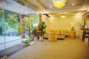 The Barcelo hotel的休息区