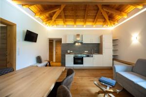 Kuchyňa alebo kuchynka v ubytovaní Der Lammhof - Appartements Kaswurm