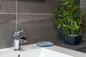 Galeriebild der Unterkunft Kirkwood House in Coatbridge + 28 Fotos