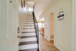 Fotografie z fotogalerie ubytování Lake Conroe Condo Balcony, Views and Pool Access! v destinaci Willis