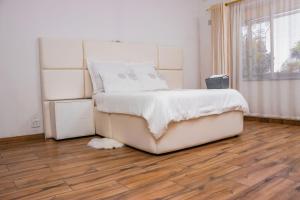 Fotografie z fotogalerie ubytování Josys place v destinaci Bulawayo + 49 fotografií