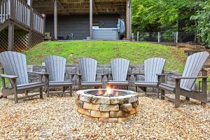 Κήπος έξω από το Extensive Views~Games~Hot Tub~Fire Pit~BBQ~Updated