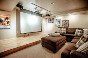 Χώρος καθιστικού στο Storm Mountain Escape