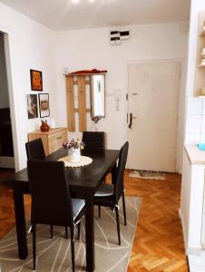 Fotografie z fotogalerie ubytování Fabulous Apartment "Central Sun" with Balcony and Park View v destinaci Knin