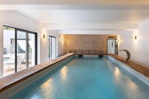 Bazén v ubytování Best Western Hotel Casa Bianca, Piscine Intérieure et Extérieure nebo v jeho okolí