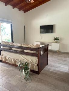 TV a/nebo společenská místnost v ubytování Casa Reartes