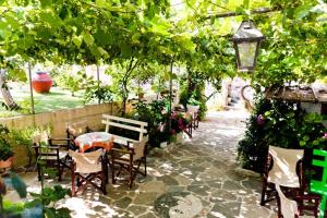 Vonkajšia záhrada v ubytovaní Anastasia Rooms