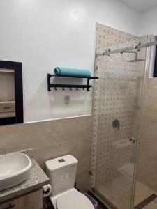 Phòng tắm tại Aqua Bliss!