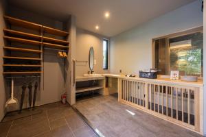 Dapur atau dapur kecil di トライハク軽井沢 日向-ひなた-