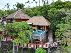 Bazén v ubytování Koh Tao Relax Freedom Beach Resort nebo v jeho okolí