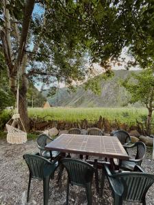 Zahrada ubytování Cottage GORDA Kazbegi + 16 fotografií