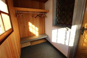 Palanda nebo palandy na pokoji v ubytování Chalet Les Arolles