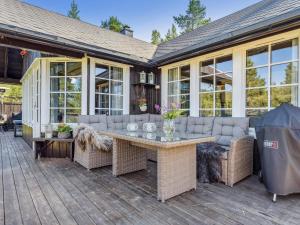 Galeriebild der Unterkunft 4 star holiday home in Storsteinnes in Rundhaug