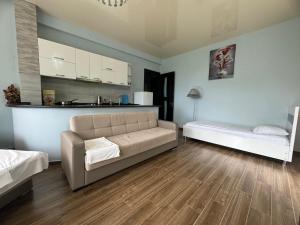 Afbeelding uit fotogalerij van Royal House in Kvariati