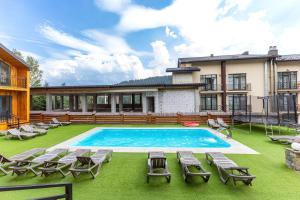 Piscina di Hotel Pid Strihoju o nelle vicinanze