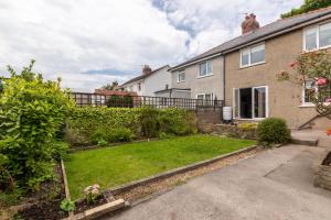 Entire House at Buckingham Roadにある庭