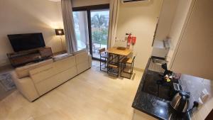 A cozinha ou kitchenette de Jozefina Riviera Hawana Salalah