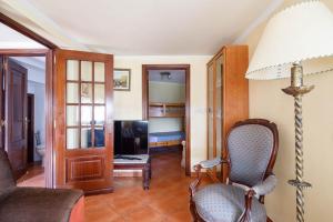 A television and/or entertainment centre at Casa Nueva de Bueu