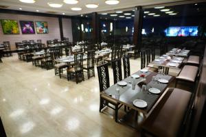 Restaurace v ubytování Hotel Grand Visava Lonavala