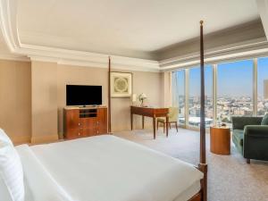 TV a/nebo společenská místnost v ubytování Mövenpick Hotel Al Khobar