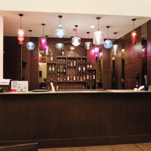 Lounge nebo bar v ubytování Hotel Grand Visava Lonavala
