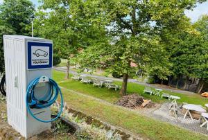 Vonkajšia záhrada v ubytovaní Horizont-idéző ParkMotel