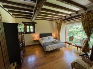 Un pat sau paturi într-o cameră la Casa Córdoba +127 fotografii