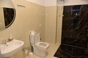 Koupelna v ubytování Hostel Jusaj Glob