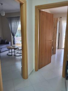Fotografija v galeriji nastanitve Aron Home v mestu Tushemisht