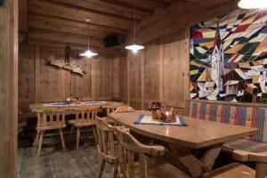 Restaurace v ubytování Hotel Edelweiß-Schlössl