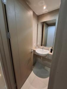 Ένα μπάνιο στο 1 room gold coast pik seaview