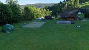 Loodusmaastik palkmajakese lähedal