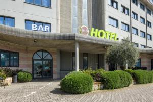 Budynek, w którym mieści się hotel