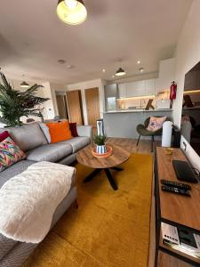 Χώρος καθιστικού στο Stylish 1 Bedroom Apartment in Central Ashford +13 φωτογραφίες