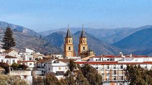 Γενική θέα στο βουνό ή θέα στο βουνό από  αυτό το δωμάτιο σε οικογενειακή κατοικία