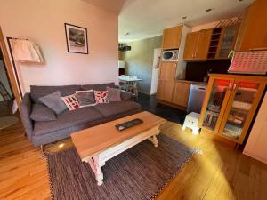 Dapur atau dapur kecil di F3 de standing dans chalet en pied de pistes +10 gambar