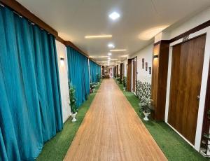 Fotografie z fotogalerie ubytování Hotel The Grand Near Maninagar Railway Station Ahmedabad v destinaci Ahmadábád + 26 fotografií