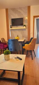 Et tv og/eller underholdning på Aquamarine Jaz Montenegro