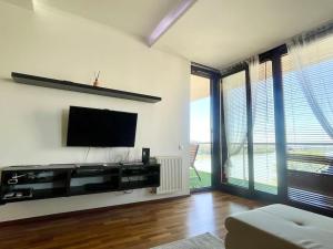 Riverfront Suite Free Parking 1138 Budapest, Úszódaru utca 1 kép - 2