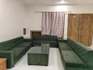GURU KRIPA GARDEN的休息区