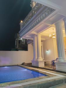 Piscina de la sau aproape de Villa Kota Bunga Blok FF6 16