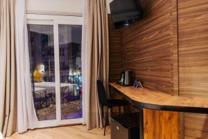 Televisyen dan/atau pusat hiburan di Hotel Charf