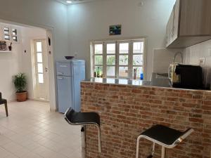 Imagen de la galería de Bouba, en Dakar 14 fotos más