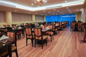 Restaurace v ubytování Grand Villaggio Hotel Abu Dhabi