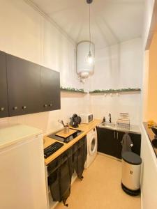 Dapur atau dapur kecil di Charmant 2 chambres - Centre +7 gambar