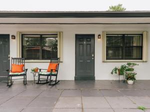 Balcony o terrace sa Studio in Pompano Beach two blocks from the Ocean
